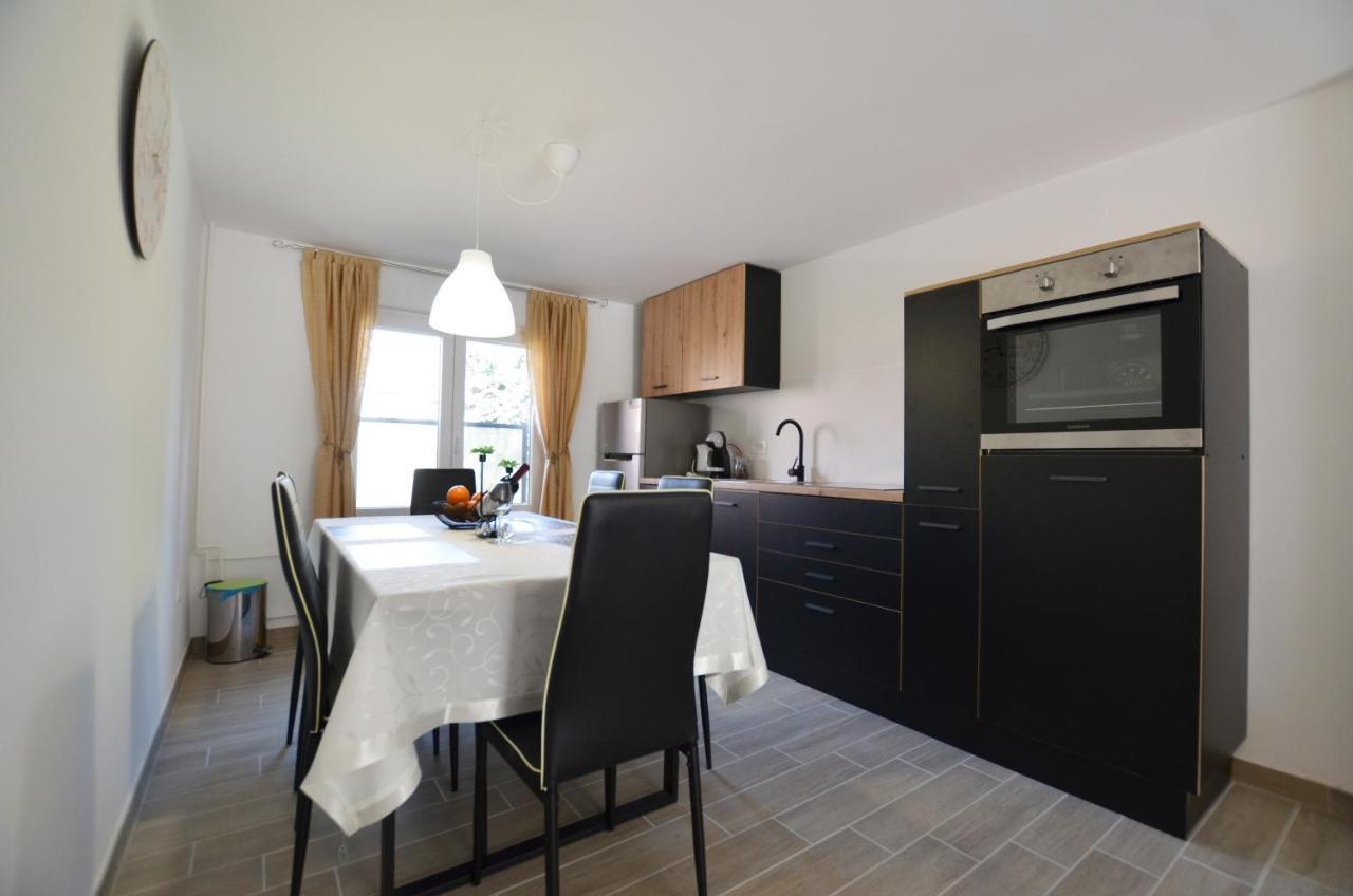 Katy Apartment Rovinj Buitenkant foto