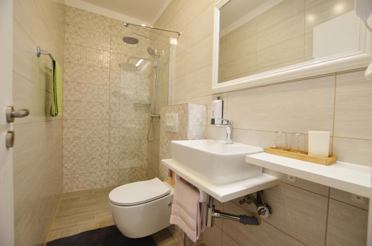 Katy Apartment Rovinj Buitenkant foto